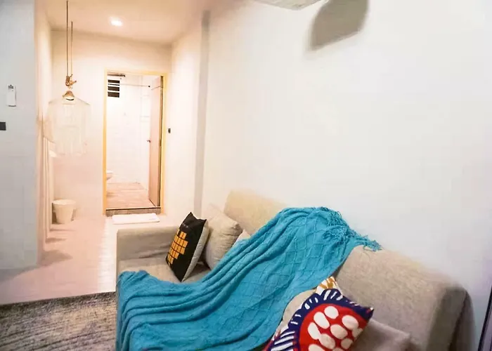 Hotel Gallery House *